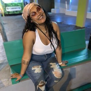 Meet your Posher, Tiesha